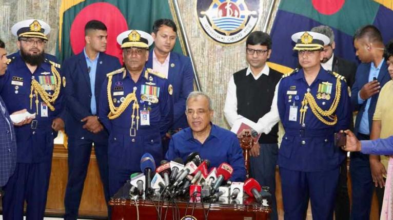 সব জনতাই সমস্যা ক্রিয়েট করছে : স্বরাষ্ট্র উপদেষ্টা