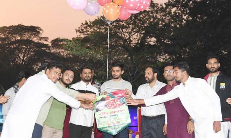 সরকার দখলকৃত খেলার মাঠ পুনরুদ্ধারে উদ্যোগ নিয়েছে: আসিফ মাহমুদ