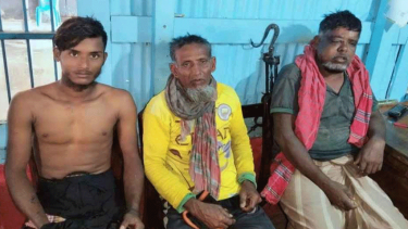 বঙ্গোপসাগরে ট্রলারে জলদস্যুদের হামলা, ৩ জেলে গুলিবিদ্ধ