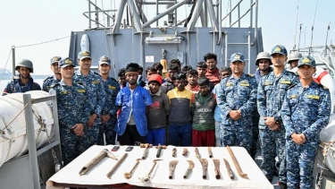 বঙ্গোপসাগরের কুতুবদিয়ায় বাংলাদেশ নৌবাহিনীর বিশেষ অভিযান