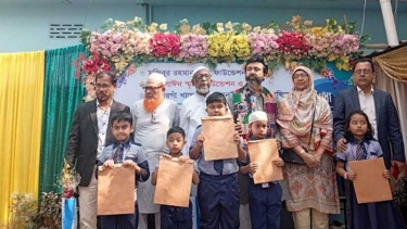 সোনারগাঁয়ে শিক্ষাবৃত্তি-সনদপত্র দিলেন তথ্য মন্ত্রণালয়ের উপসচিব সিদ্দিকী