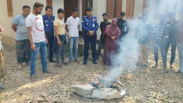 জামালপুরে মাদকের আস্তানা পুড়িয়ে দিল ওসি