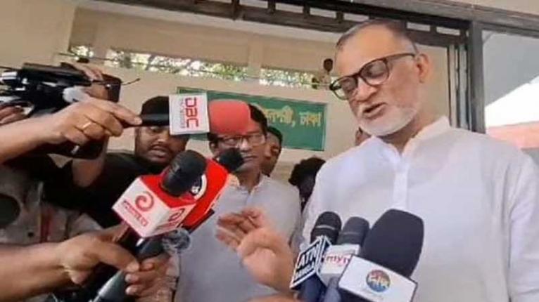 রমজানের প্রয়োজনীয় পণ্যের সমস্যা সাতদিনের মধ্যে সমাধান হবে: বাণিজ্য উপদেষ্টা