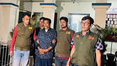 পাবনায় পুলিশের কাছ থেকে ছিনিয়ে নেওয়া আ.লীগ নেতা গ্রেপ্তার