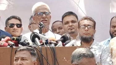 শেখ হাসিনা বাংলাদেশের সকল কিছু হিন্দুস্তানের কাছে ইজারা দিয়েছিল: ফারুক