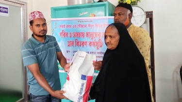 সেবাই প্রথমের উদ্যোগে গরীব অসহায়দের মাঝে ঈদ সামগ্রী বিতরণ