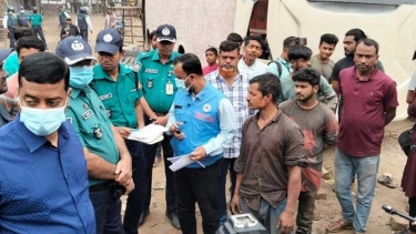 ঈদ উপলক্ষে সড়কে ফিটনেসবিহীন গাড়ি চলাচল রোধে ট্রাফিক ও বিআরটিএ’র যৌথ অভিযান