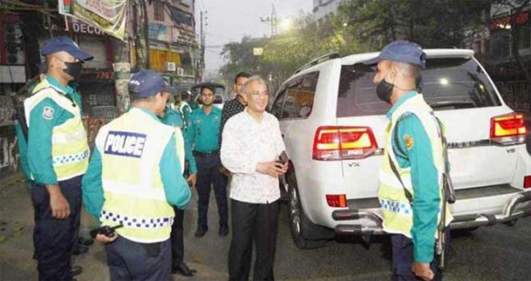 আইনশৃঙ্খলার অবনতি যারা ঘটাচ্ছে, কাউকে ছাড় দেওয়া হবে না: স্বরাষ্ট্র উপদেষ্টা