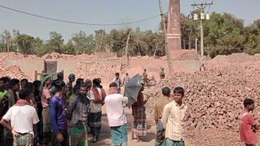জামালপুরে গুঁড়িয়ে দেয়া হলো অবৈধ ইটভাটা, জরিমানা পাঁচ লাখ টাকা