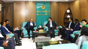 খাদ্য উপদেষ্টার সঙ্গে বিশ্ব ব্যাংকের প্রতিনিধিদলের সাক্ষাৎ