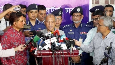 আইনশৃঙ্খলা রক্ষাকারী বাহিনী ছাড়া কারো অভিযান চালানোর অধিকার নেই: স্বরাষ্ট্র উপদেষ্টা