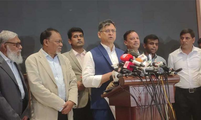 ভবিষ্যতে বিতর্কিত কোনো ব্যক্তিকে প্রধান বিচারপতি হিসেবে দেখতে চায় না বিএনপি: সালাহউদ্দিন আহমেদ