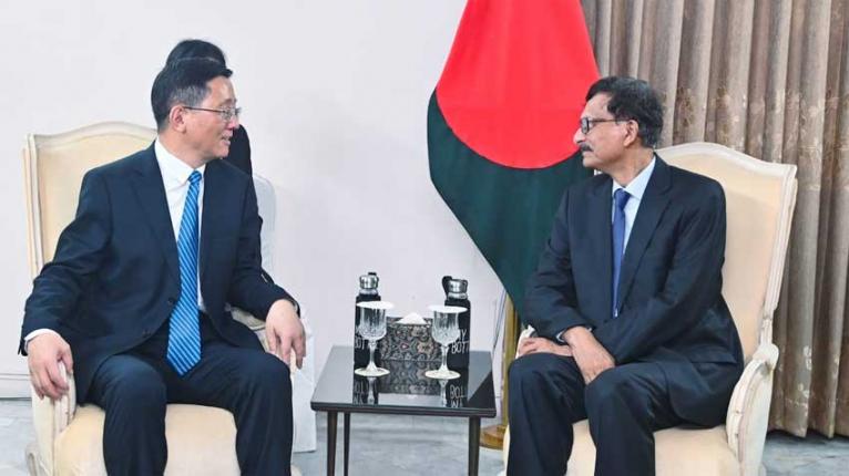 পররাষ্ট্র উপদেষ্টার সঙ্গে চীনের ইউনান প্রদেশের গভর্নরের সাক্ষাৎ