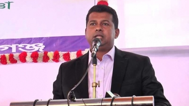 আন্দোলনে শহীদদের পরিবারের পাশে সব সময় আছি: ডিসি