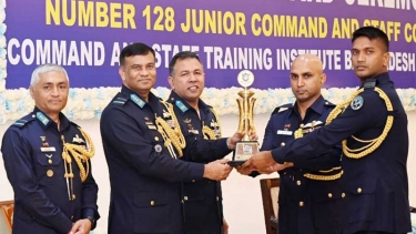 বিমান বাহিনীর ১২৮তম জুনিয়র কমান্ড ও স্টাফ কোর্সের সনদপত্র বিতরণ অনুষ্ঠান