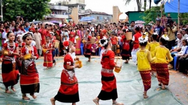 খাগড়াছড়িতে চলছে ১৫ দিনব্যাপী বৈসাবি মেলা