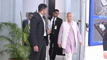 দোহার উদ্দেশে ঢাকা ছেড়েছেন প্রধান উপদেষ্টা