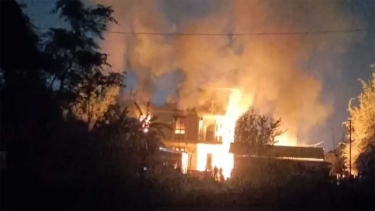 বিক্ষোভে উত্তাল ভারত, বিজেপি নেতার বাড়িতে বিক্ষুব্ধ জনতার আগুন
