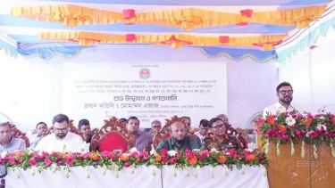 যত্রতত্র ময়লা না ফেলার আহ্বান জানিয়েছেন ডিএনসিসি প্রশাসক