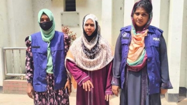রূপগঞ্জে পুলিশের অভিযান, যুব মহিলা লীগ নেত্রী আটক