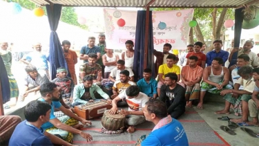 নেচে-গেয়ে বর্ষবরণে মাতলেন ঠাকুরগাঁওয়ের কারাবন্দিরা