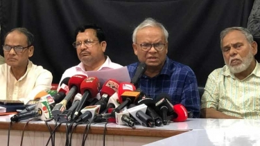 ক্রান্তিকালে দেশ, আয় কমছে শ্রমজীবী মানুষের: রিজভী