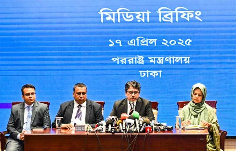 ইসলামাবাদের সাথে সম্পর্ক জোরদার করতে বাংলাদেশ অমীমাংসিত সমস্যার সমাধান চায়