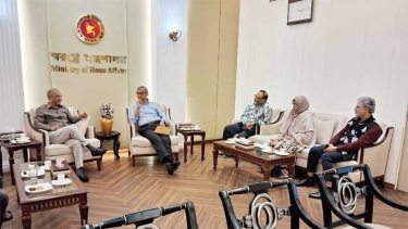সাম্য হত্যার তদন্ত ডিবির কাছে হস্তান্তরের আশ্বাস স্বরাষ্ট্র উপদেষ্টার