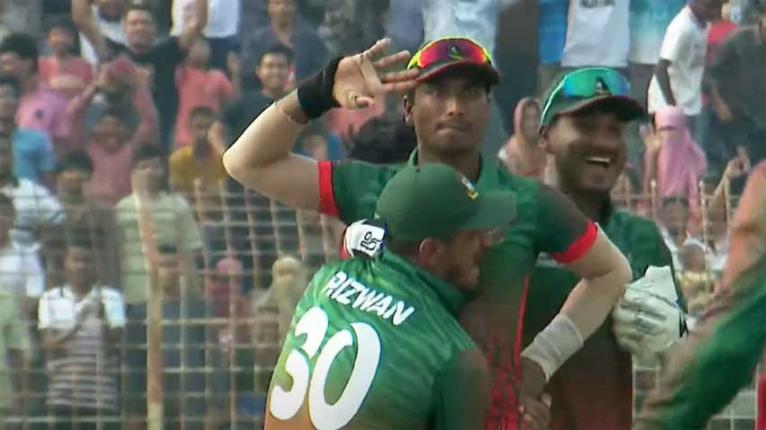 দক্ষিণ আফ্রিকাকে হারিয়ে সিরিজ জিতল বাংলাদেশ