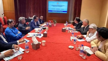 শ্রম উপদেষ্টার সঙ্গে ইন্ডাস্ট্রিয়াল গ্লোবাল ইউনিয়নের প্রতিনিধিদলের সাক্ষাৎ
