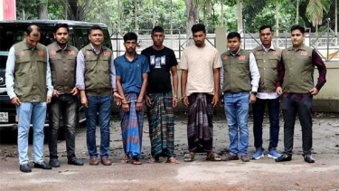 ঢাকা-টাঙ্গাইল মহাসড়কে চলন্ত বাসে ডাকাতির ঘটনায় গ্রেফতার ৩