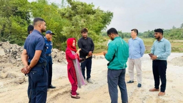 রূপগঞ্জে পরিবেশ অধিদপ্তরের অভিযান: নির্মাণাধীন প্রতিষ্ঠানে জরিমানা