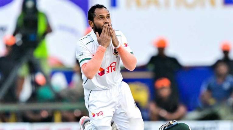 গল টেস্টে বিশ্ব রেকর্ড গড়লেন মুশফিক