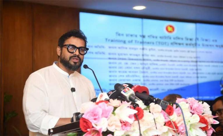 আগস্ট থেকে সড়কে বুয়েটের নকশায় তৈরি ই-রিকশা চলবে: ডিএনসিসি প্রশাসক
