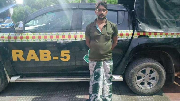 ২ বছরের কারাদণ্ড এড়াতে ৪ বছর ধরে পলাতক, অবশেষে গ্রেফতার