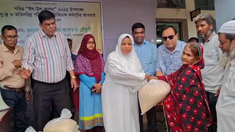 জয়পুরহাটে সাড়ে ৪ হাজার পরিবারের মধ্যে ভিজিএফ’র চাল বিতরণ