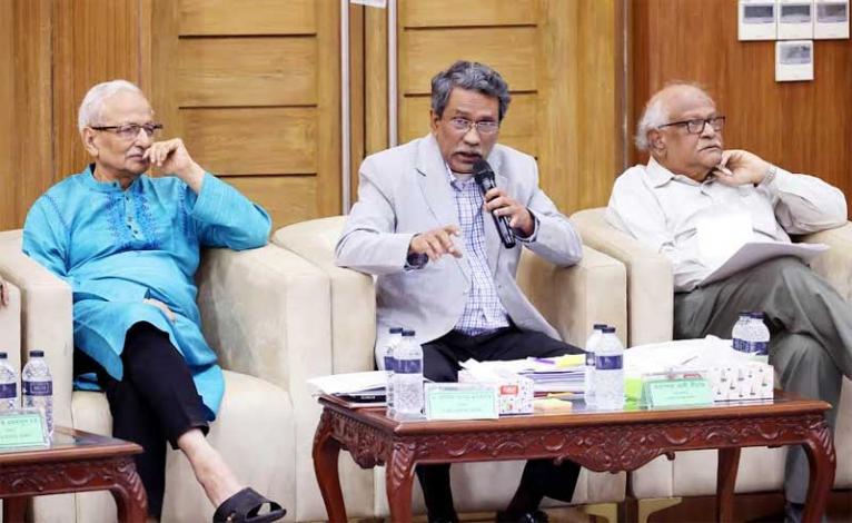 অমীমাংসিত বিষয়ে ঐকমত্যে পৌঁছাতে এগিয়ে আসুন, ছাড় দিন: অধ্যাপক আলী রীয়াজ