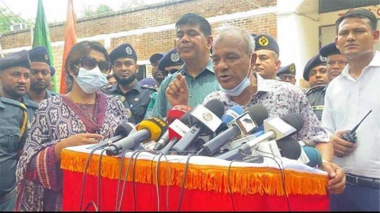 কারাবন্দিরা আয় করে পরিবারকে পাঠাতে পারবে: স্বরাষ্ট্র উপদেষ্টা