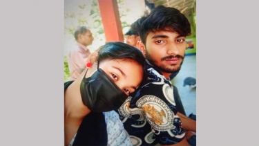 জামালপুরে প্রেমিকের বাড়িতে প্রেমিকার বিয়ের দাবিতে অনশন