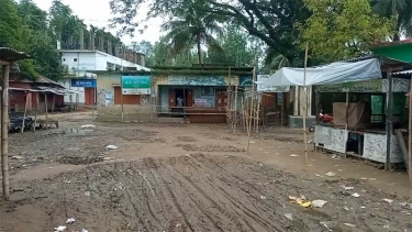 জামালপুরে বিএনপি নেতাদের চালের কার্ড ভাগাভাগি নিয়ে ধাওয়া-পাল্টা, ভিজিএফ বিতরণ স্থগিত