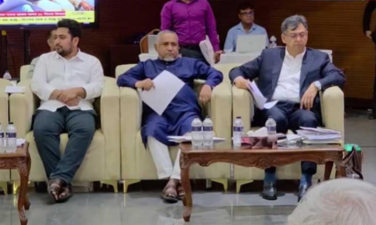 জামায়াত আমিরকে ফোন করেন প্রধান উপদেষ্টা, দিয়েছেন আশ্বাস