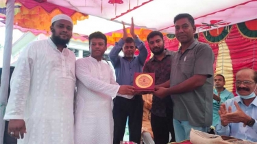 কৃতি শিক্ষার্থী ও আইনজীবীকে সংবর্ধনা দিলো সরিষাবাড়ীর হাটবাড়ী কল্যাণ পরিষদ