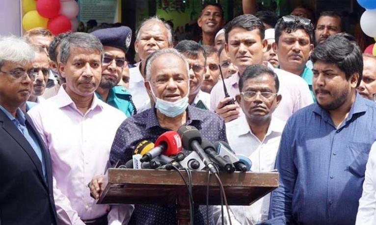 বছরে ১০ হাজার কোটি টাকার ফল আমদানি : কৃষি উপদেষ্টা