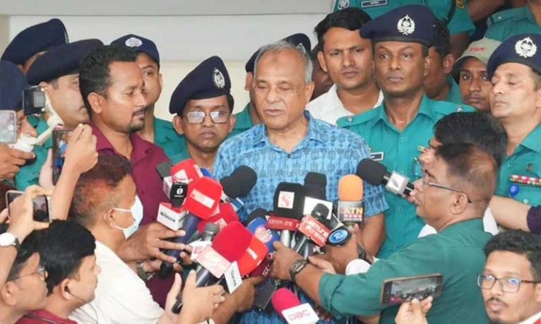 ঈদে আইনশৃঙ্খলা ও নিরাপত্তা পরিস্থিতি সন্তোষজনক ছিল: স্বরাষ্ট্র উপদেষ্টা