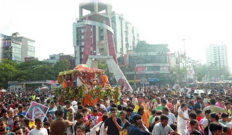না.গঞ্জে উৎসবমুখর ও নিশ্ছিদ্র নিরাপত্তায় পালিত হলো ঐতিহ্যবাহী রথযাত্রা