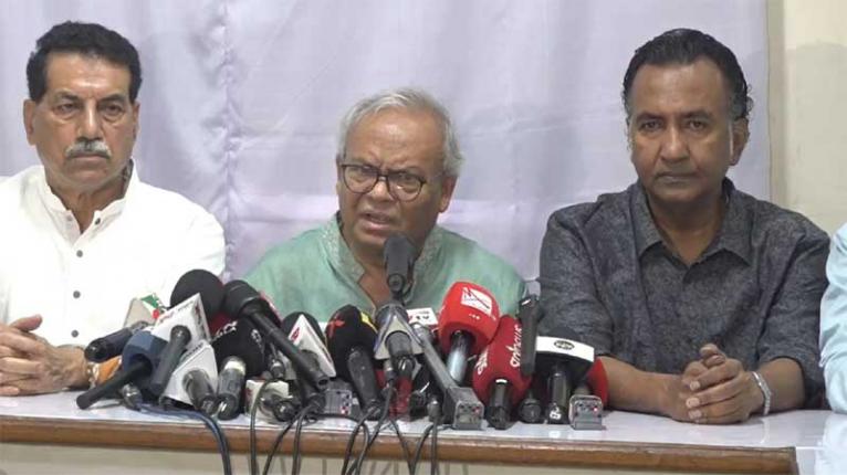 সরকার যদি আন্তরিকই হয়, ঈদযাত্রায় দুর্ভোগ কমছে না কেন: রিজভী