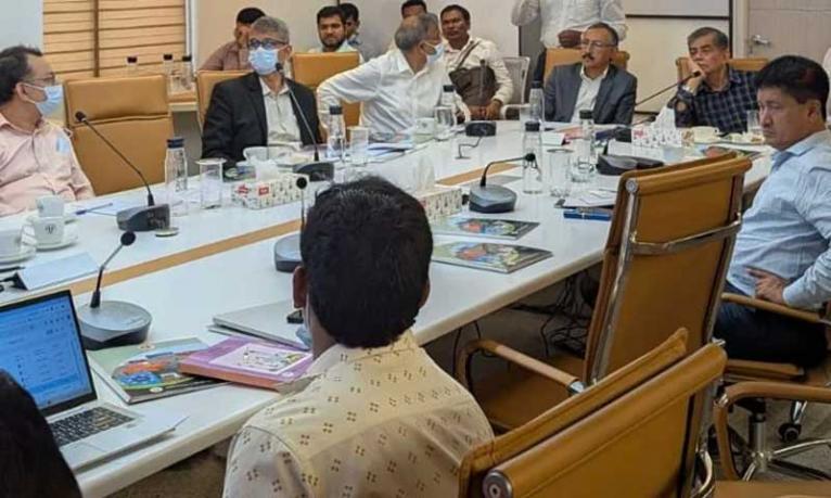 নির্ভুল পাঠ্যবই ছাত্র-ছাত্রীদের হাতে তুলে দিতে সরকার বদ্ধপরিকর: শিক্ষা উপদেষ্টা