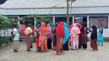 প্রবাসীকে সর্বস্বান্ত করে উধাও স্ত্রী, এলাকাজুড়ে তোলপাড়