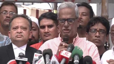 নির্বাচনের আগেই ৩০০ সিটে জেতার দাবি কীসের ইঙ্গিত, প্রশ্ন ফারুকের