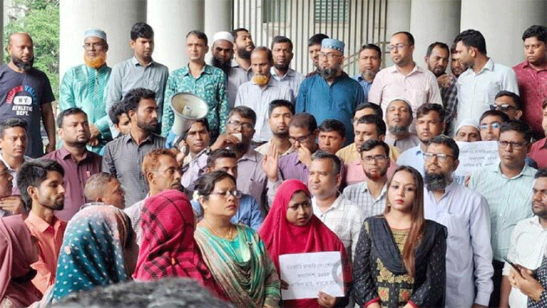সচিবালয়ে আজও বিক্ষোভ কর্মচারীদের, উপস্থিতি কম
